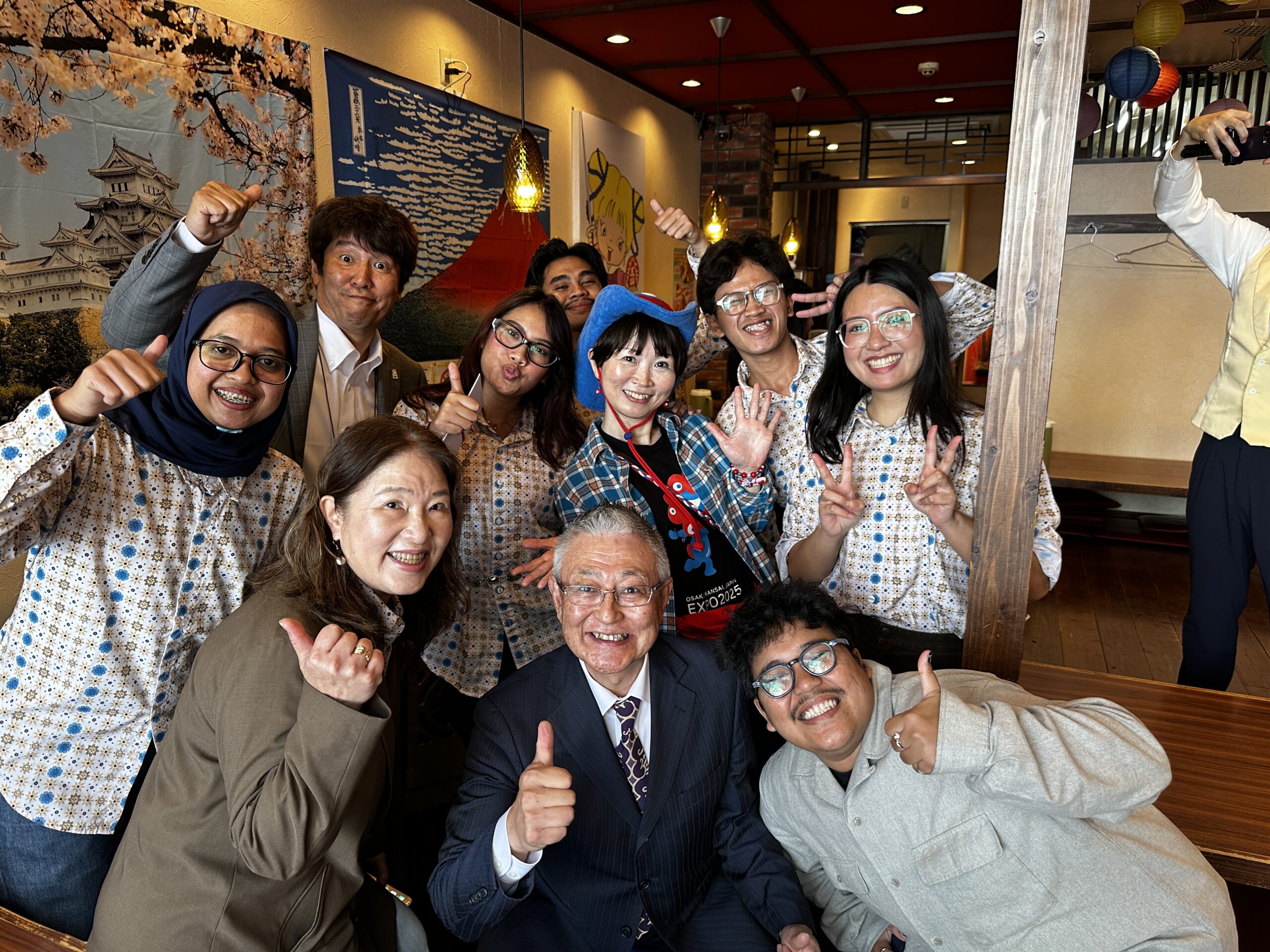 ヨヤクナシチームの笑顔